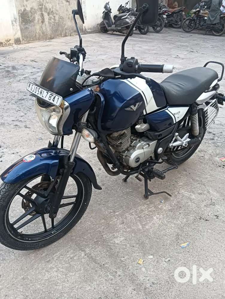 Bajaj v 15 good condition