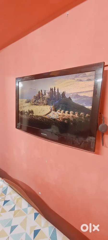 Samsung 32 inches lcd TV good condtion just 5999k only