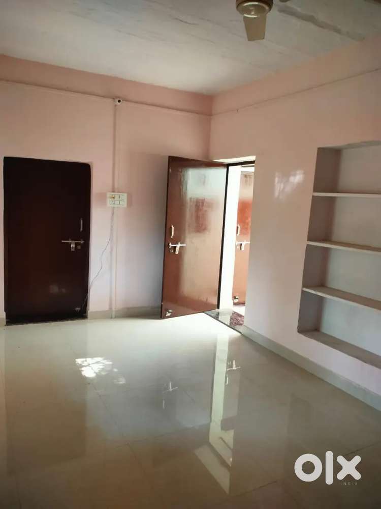 Spacious room for rent with kitchen