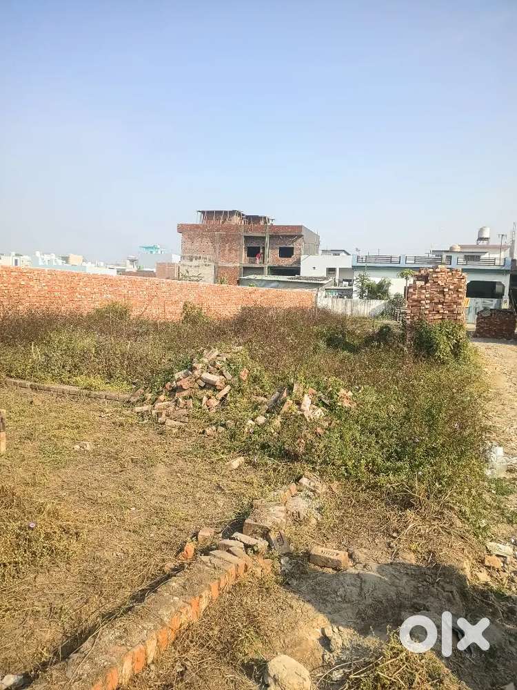 Bhut acha plot h total 80 gaj