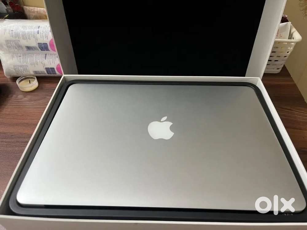 Apple MacBook Air (13-inch, Model A1466) – Excellent Condition!