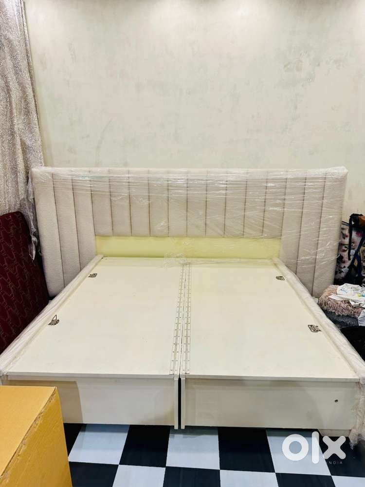 BRAND NEW FRESH BED UNUSED ,KING SIZE 5BY6