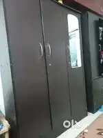 3 Door Wardrope