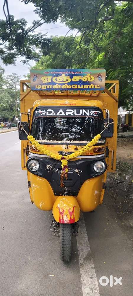 3 whelar bajaj load auto,desal