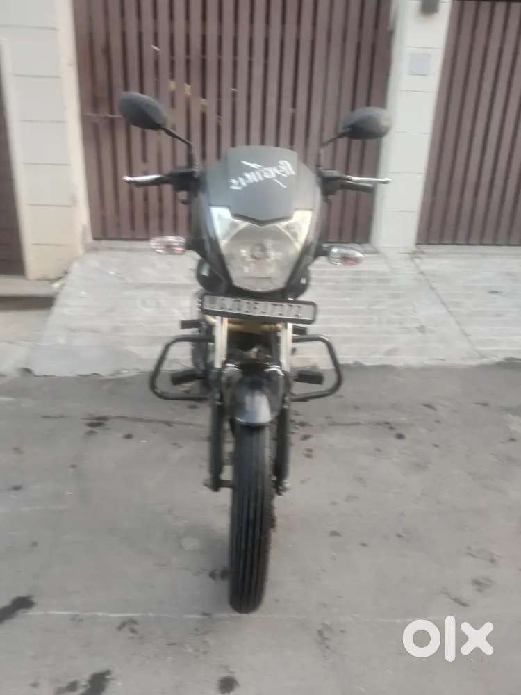 Mahindra centuro bike