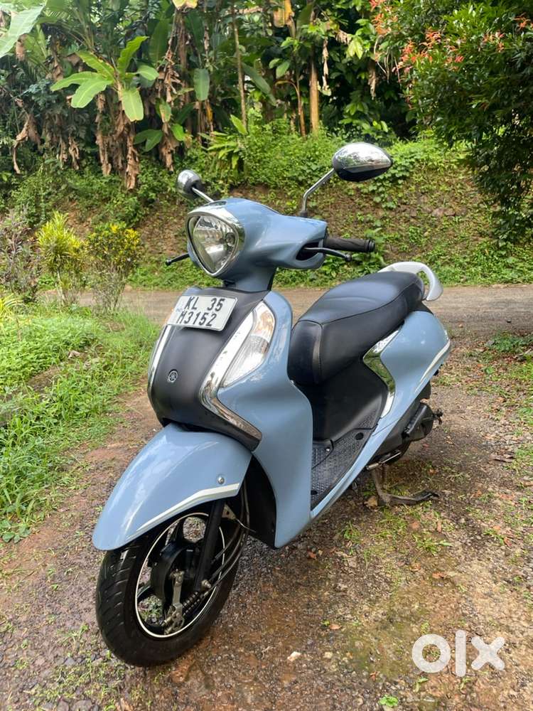 Fascino 125 Hybrid mint condition