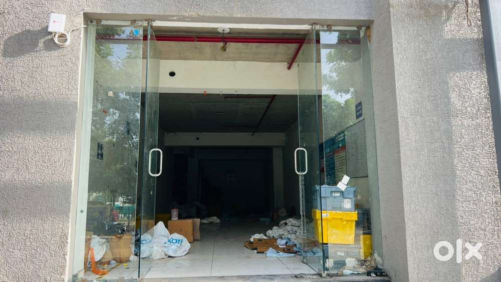 Premium shop available for rent at premium locations