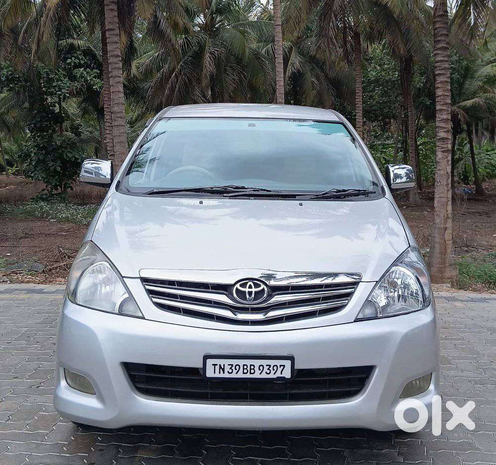 Toyota Innova 2.5 V 7 STR, 2011, Diesel