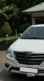Toyota Innova 2015