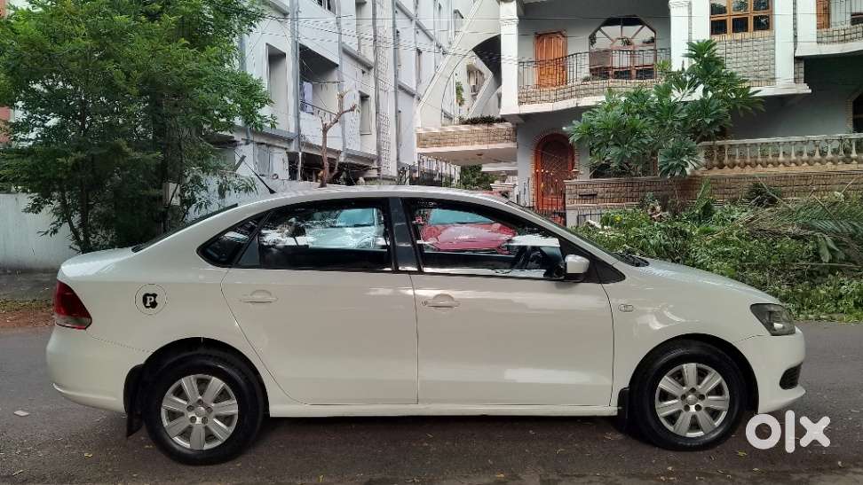 Volkswagen Vento 2010-2013 Petrol Comfortline, 2011, Petrol