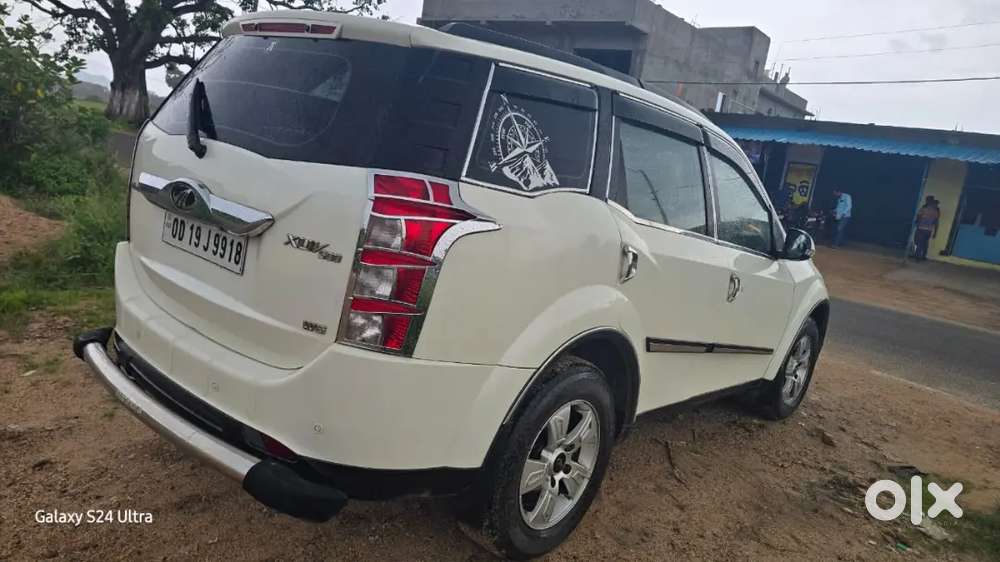 Mahindra XUV500 2017