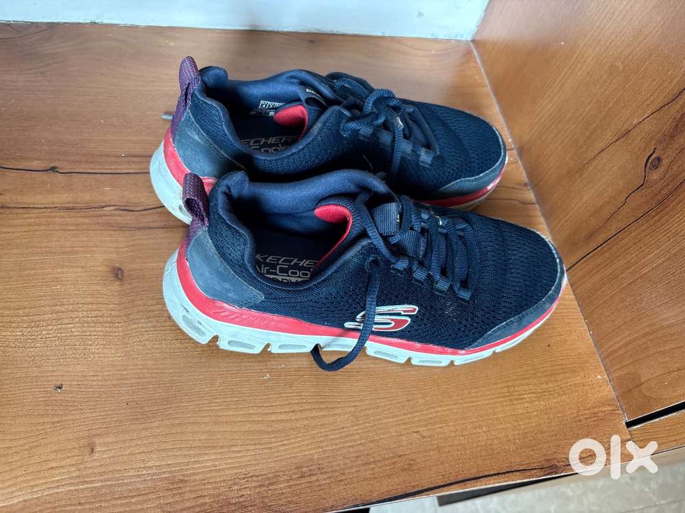 Sketchers shoes