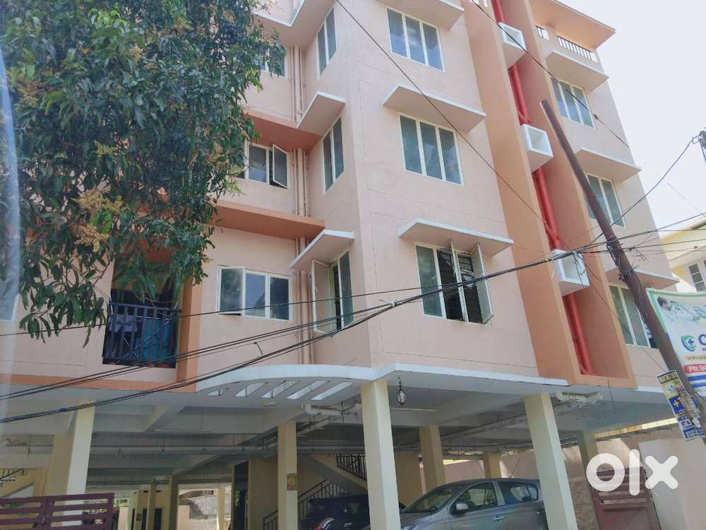 2 BHK SEMI FURNISHED APARTMENT IN SASTHAMANGALAM 16500