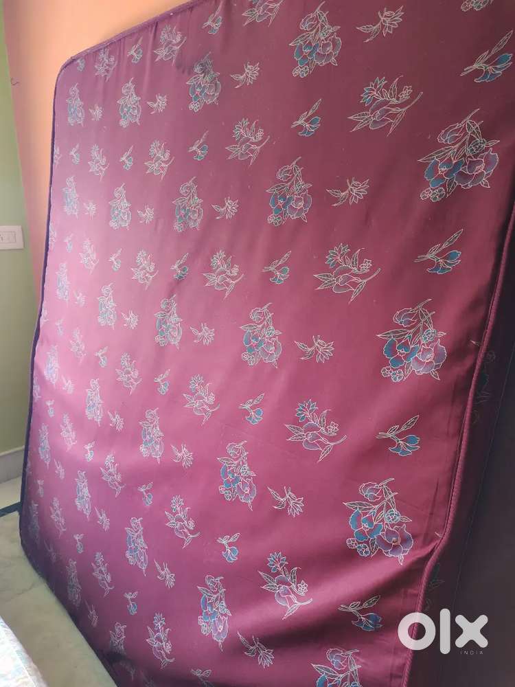 Kurl on mattress