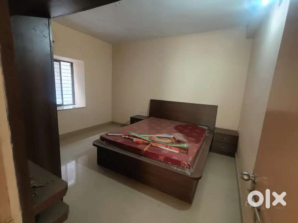 3 bhk semi furnished flat main road Ranchi