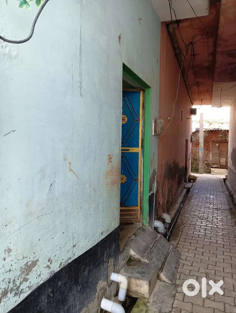 Nice home for sale and location is very best  all facilitieavailable