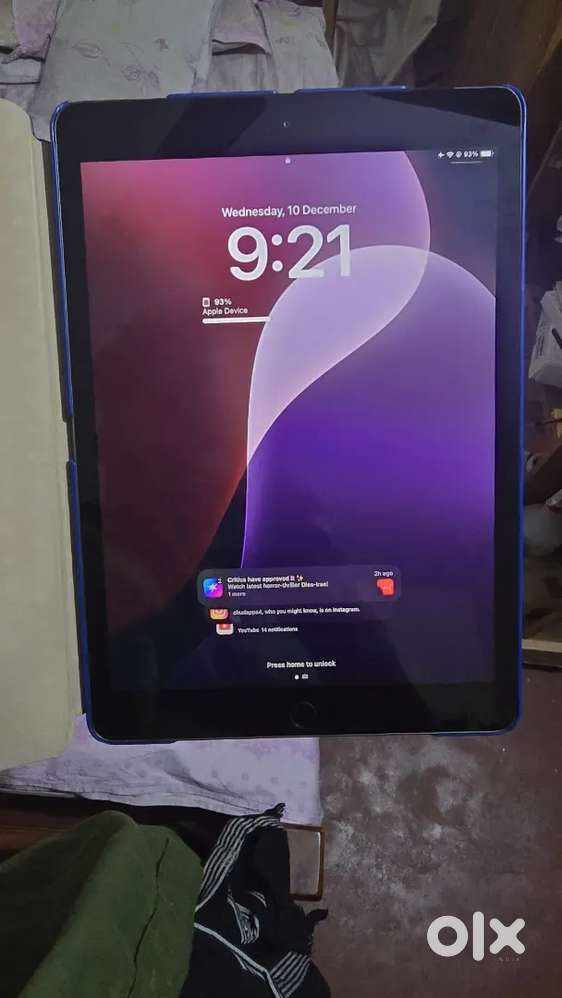 iPad 7th Generation 32GB Wifi + Cellular