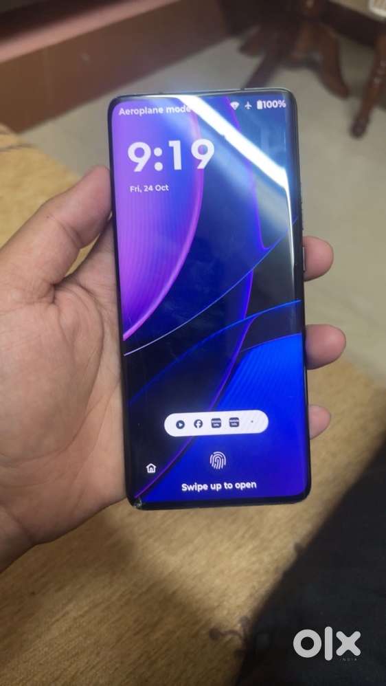 Moto EDGE40 FOR SELL