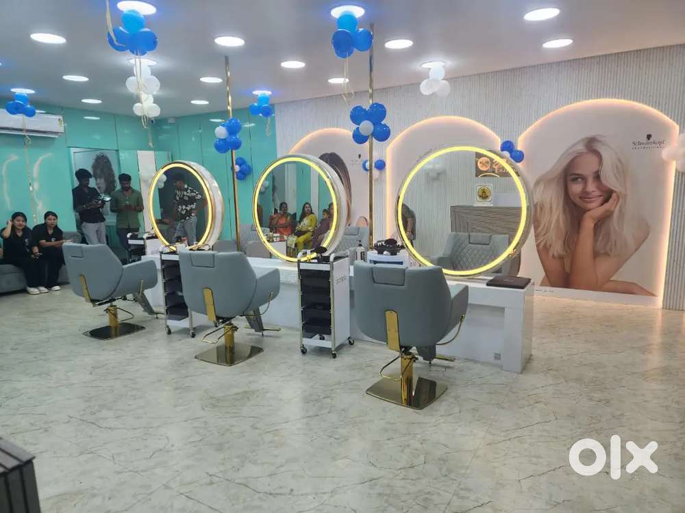 Manager for salon