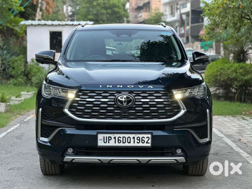 Toyota Innova Hycross 2.0 ZX (O) Hybrid 7 STR, 2023, Petrol