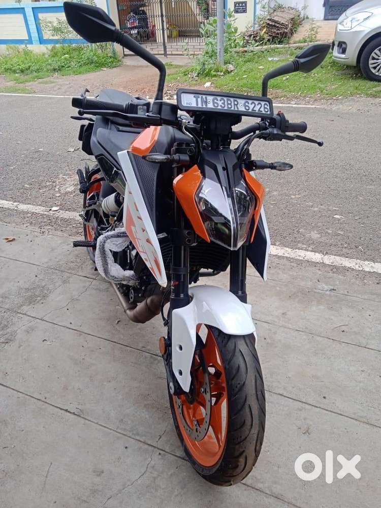 KTM DUKE 250 BS6 - 2023 October Model ( Ceramic White )