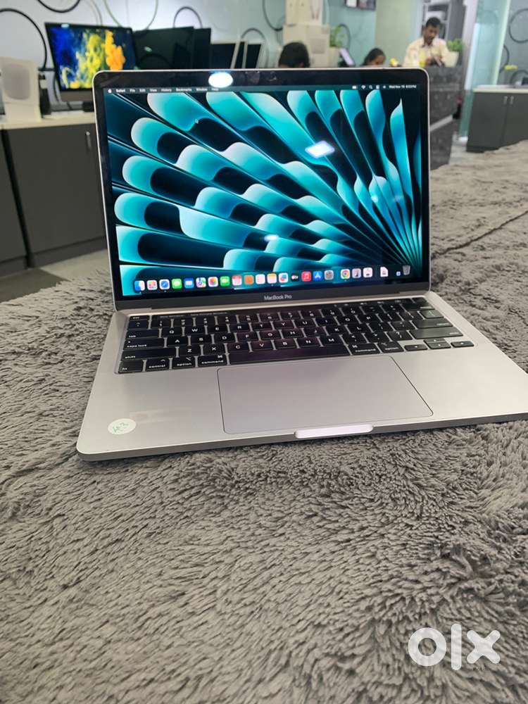 Macbook pro A2251-2020/13inch/Core i7/32GB RAM/512GB SSD/Touchbar/Bill