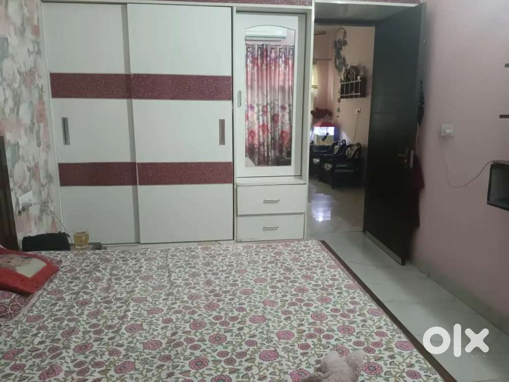 Ground floor
2bhk flat 
2bed room
2