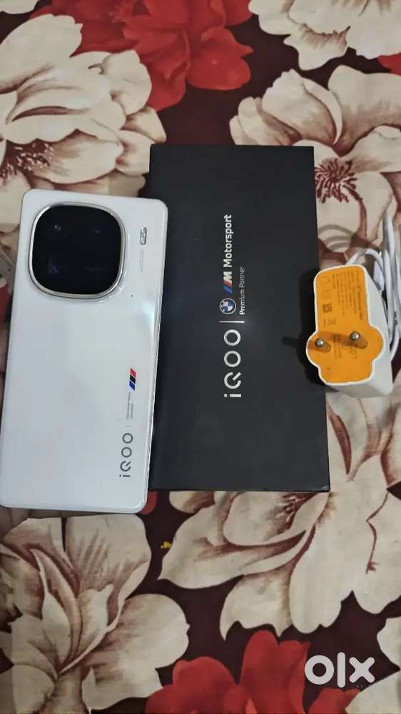 Iqoo12 5g 12 256gb brand new condition exchange ultra phone(FIX FIX RS