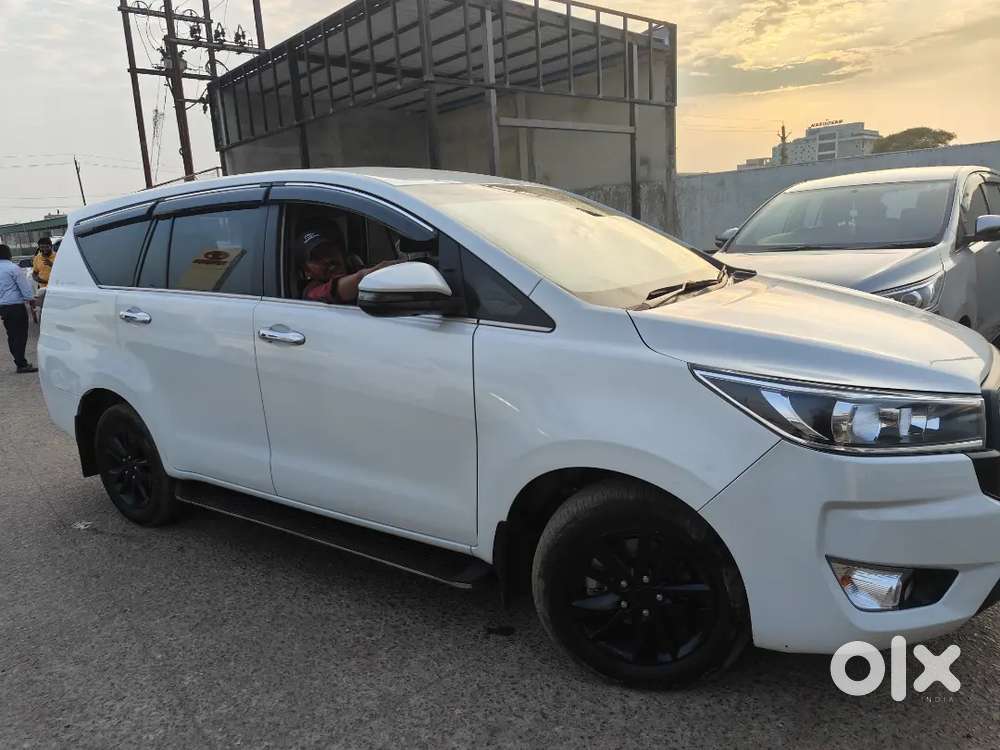 Toyota Innova Crysta 2024