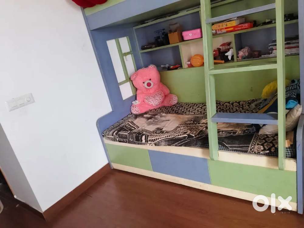 60k worth Beautiful bunk bed in cheap price