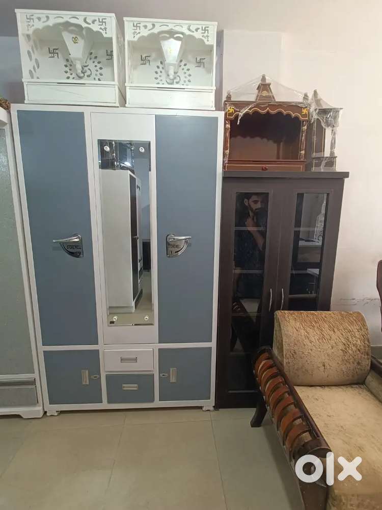 New metel almira 4 ft available (Gurgaon sector 6