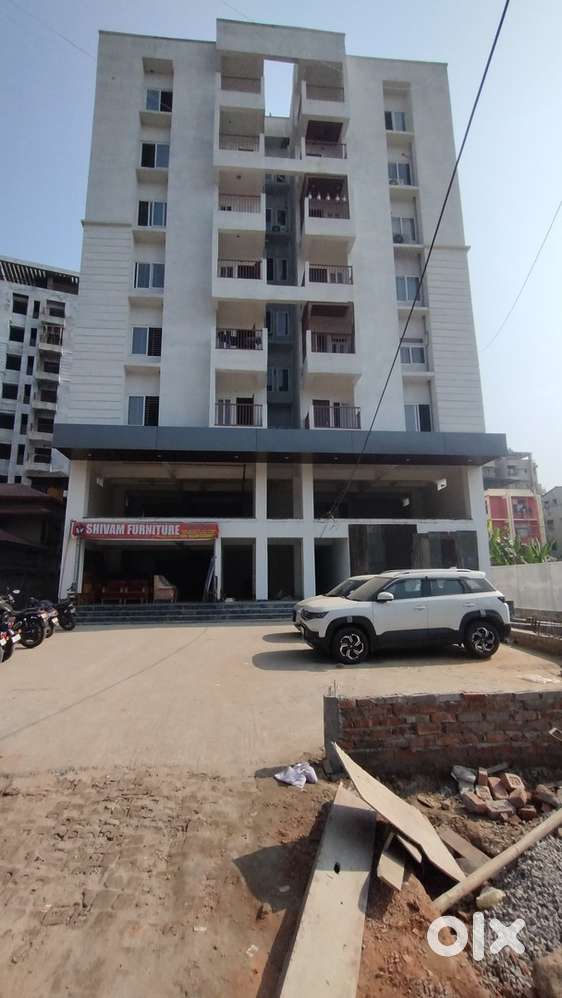 Front facing first floor area for shop and offices