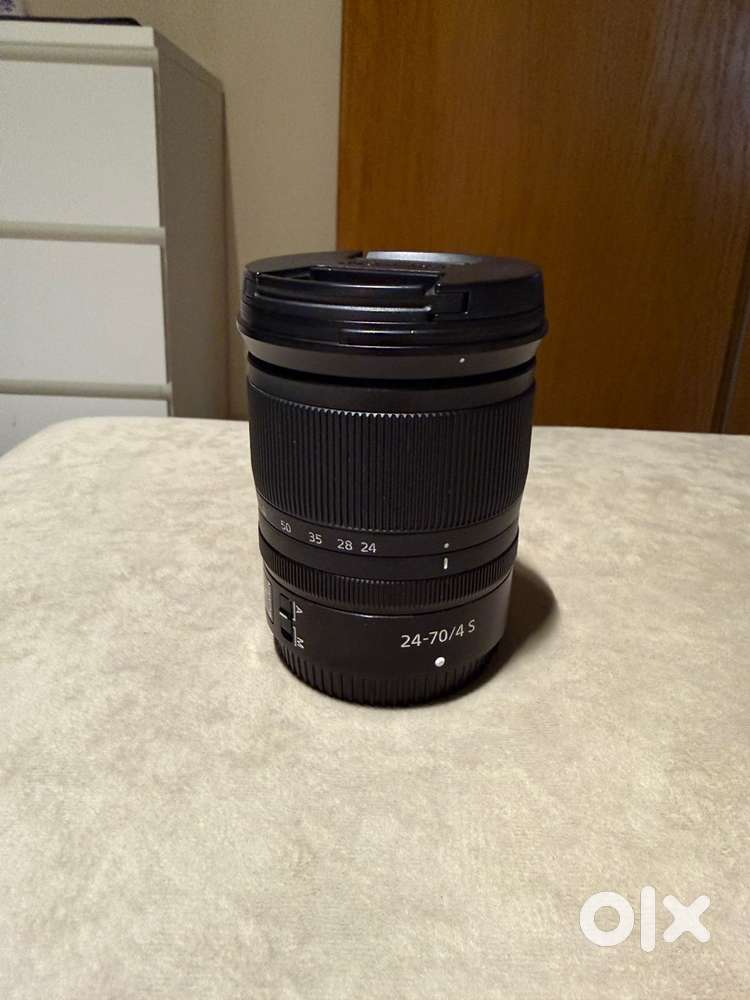 Nikon Z 24-70 F/4 S-Line lens