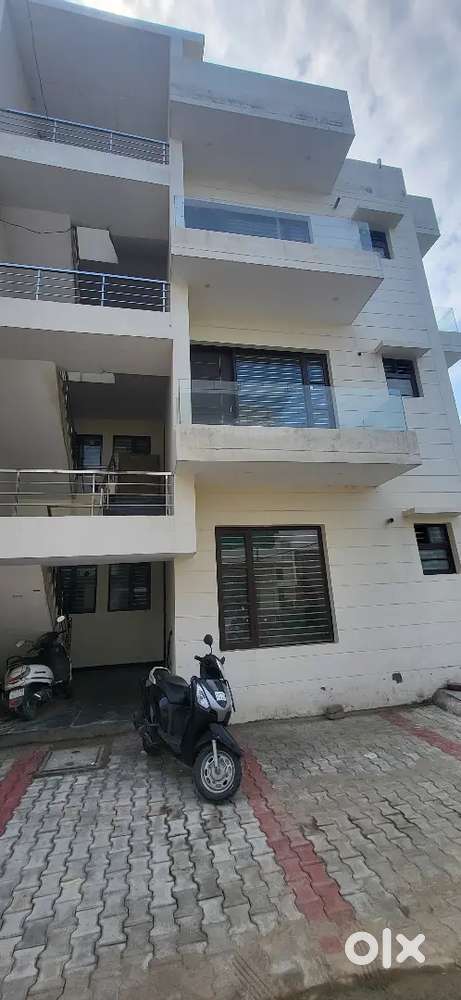 Sector 115 Landra road JTPL ground floor (Negotiable)
