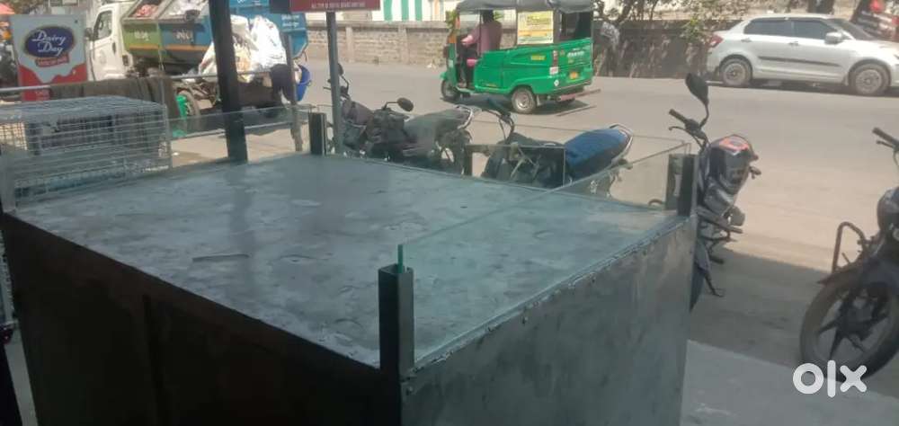 SELLING FRUIT JUICE BOX, FIBER GLASS DOOR