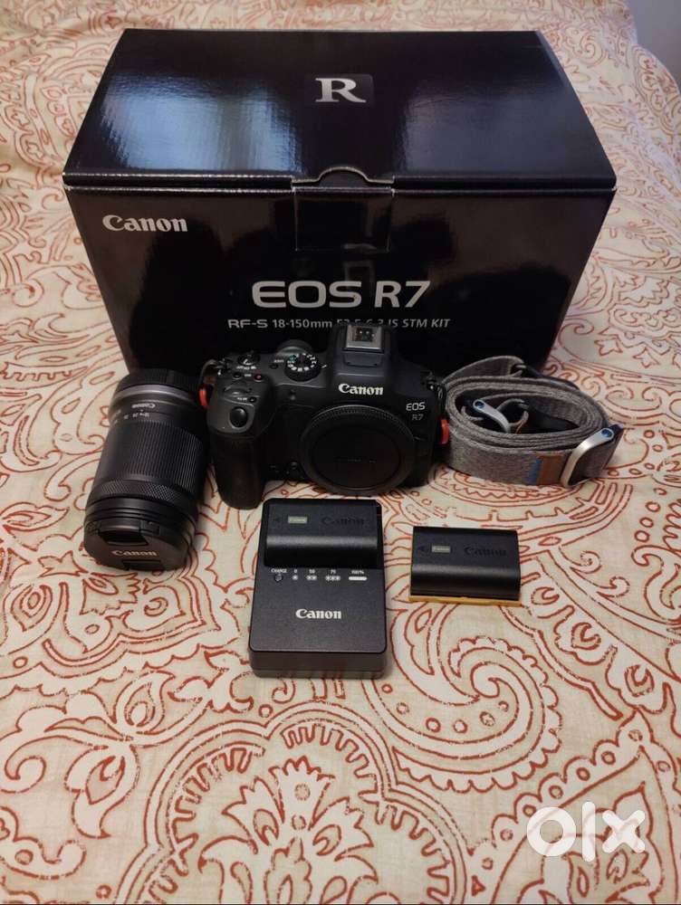 Open Box Canon EOS R7 32.5MP Mirrorless Camera