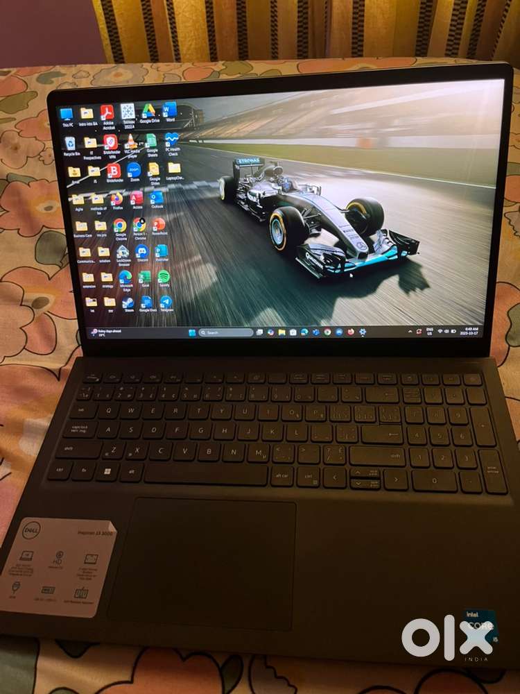 Dell I5 touch screen laptop in excellent condition