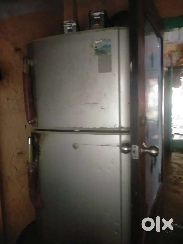 Double door fridge is very good condition