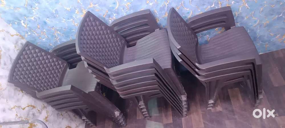 Wooden Fyber Tables & Heavy Sturdy Arm Chairs For Sale Urgently