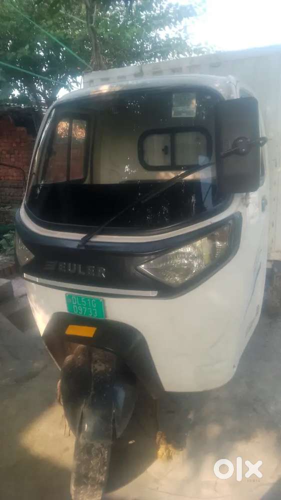 Electric three wheeler