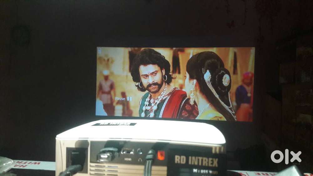 rd5 intrex projector 4k 3d wifi mcast 200 inchs hdmi usb daylight new