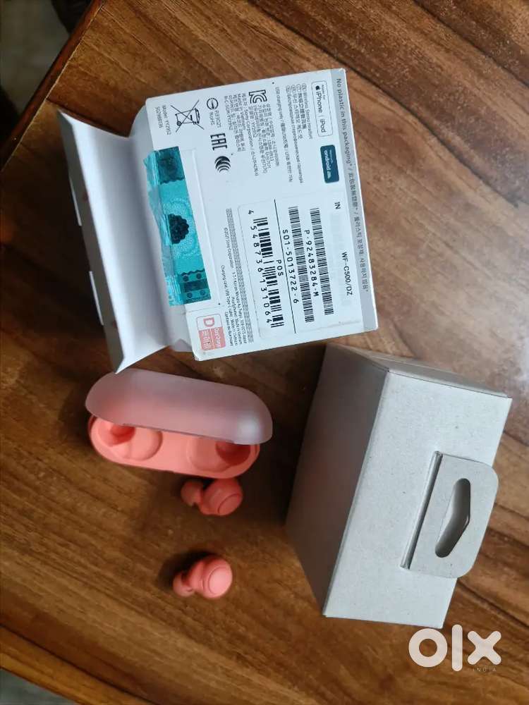 Brand new Sony wfc500 earbuds
