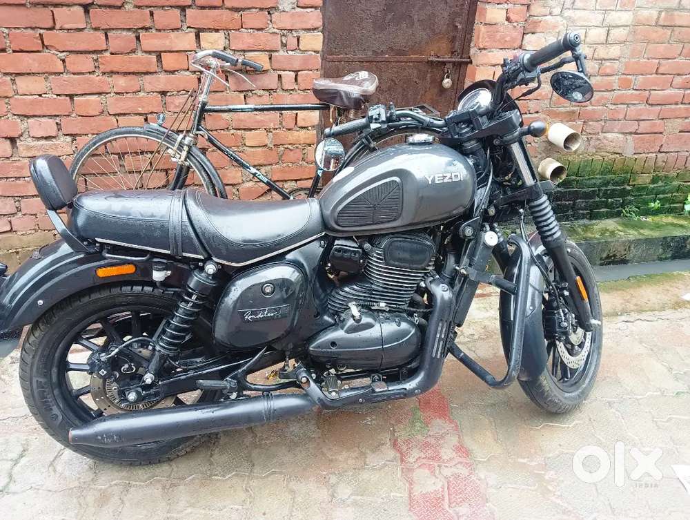 Yezdi Roadster 2022 model fresh condition