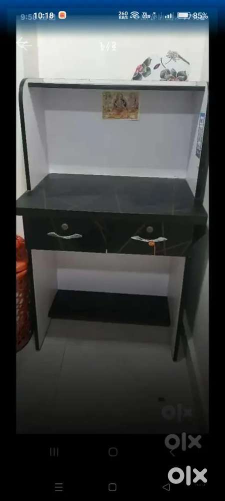 Computer table