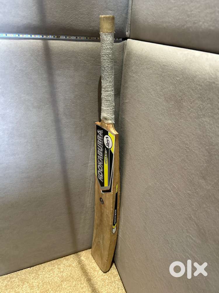 Tennis, cricket bat