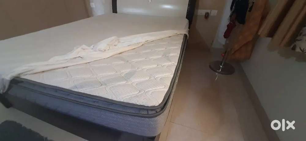 Queen Size matress