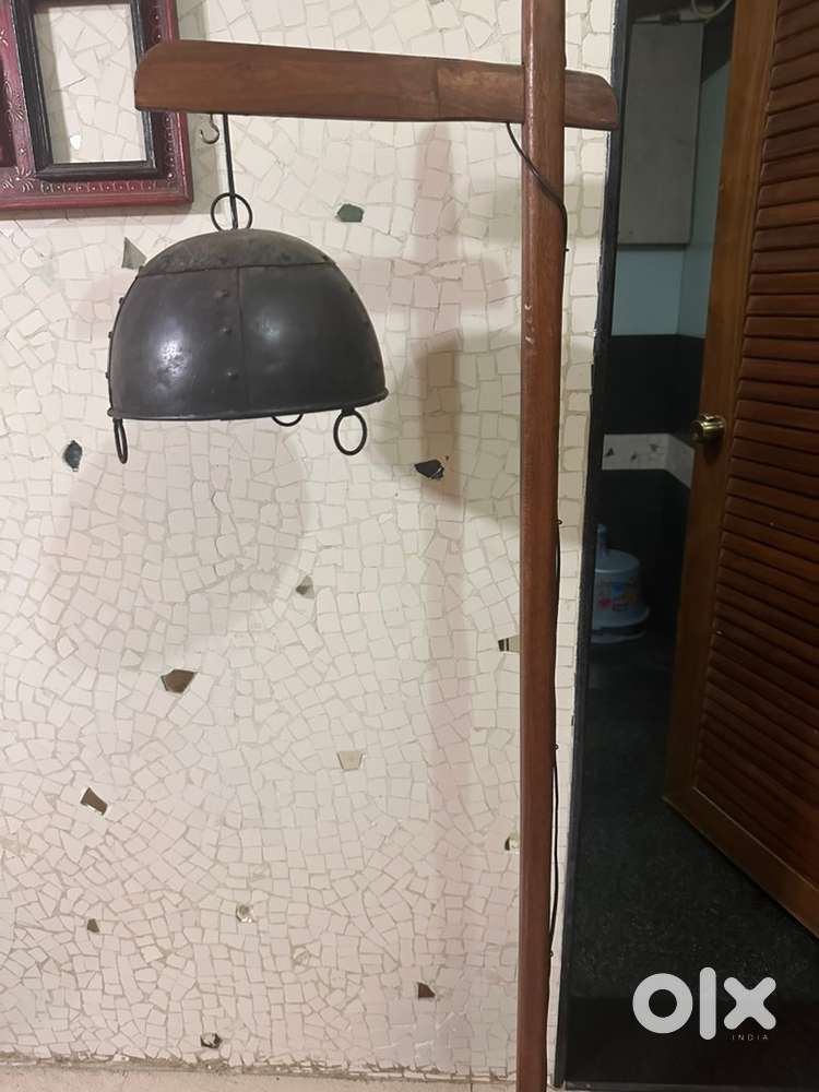 Handcraft Antique décor — frog, lamp, frames, baskets cheap