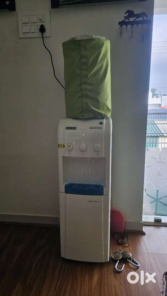 Water cooler with cabinet