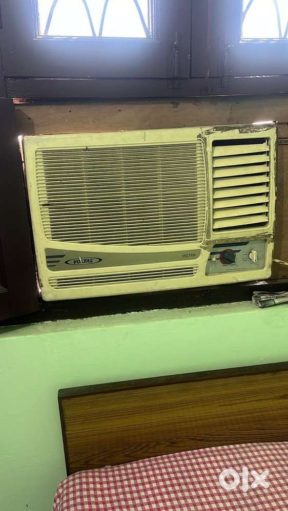 2 ton window Ac voltas brand