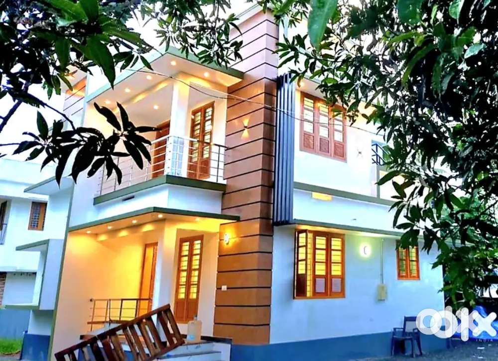 House near Cherthala പതിനൊന്നാം മൈൽ കിഴക്കുവശം Nh 1 km